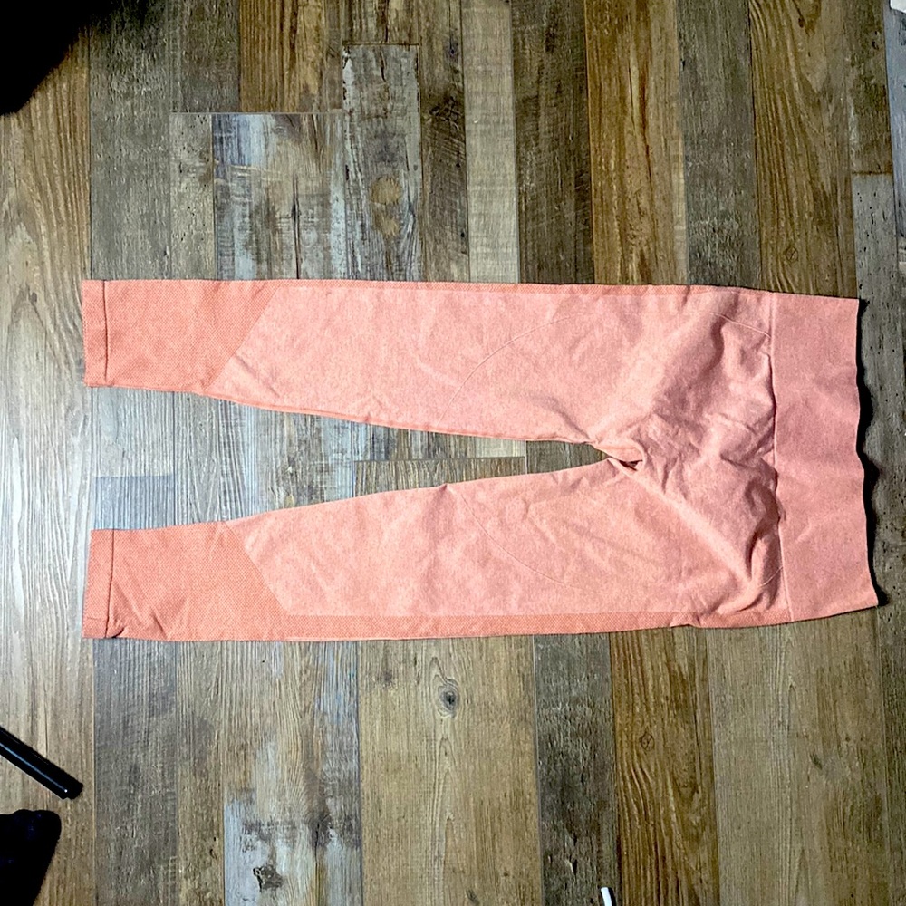 SHEIN Peach Leggings